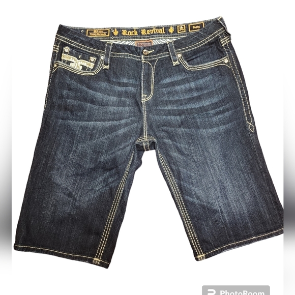 Rock Revival Mid-Rise Betty Bermuda Shorts - Picture 2 of 11